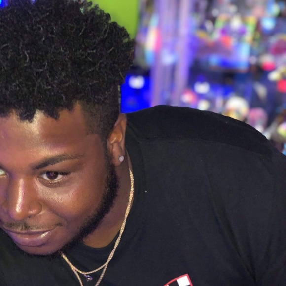 Meet your Posher, Ricky - Picture 2 of 3